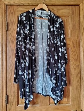 Lane Bryant Black Floral Open Sweater. Size: 22/24.